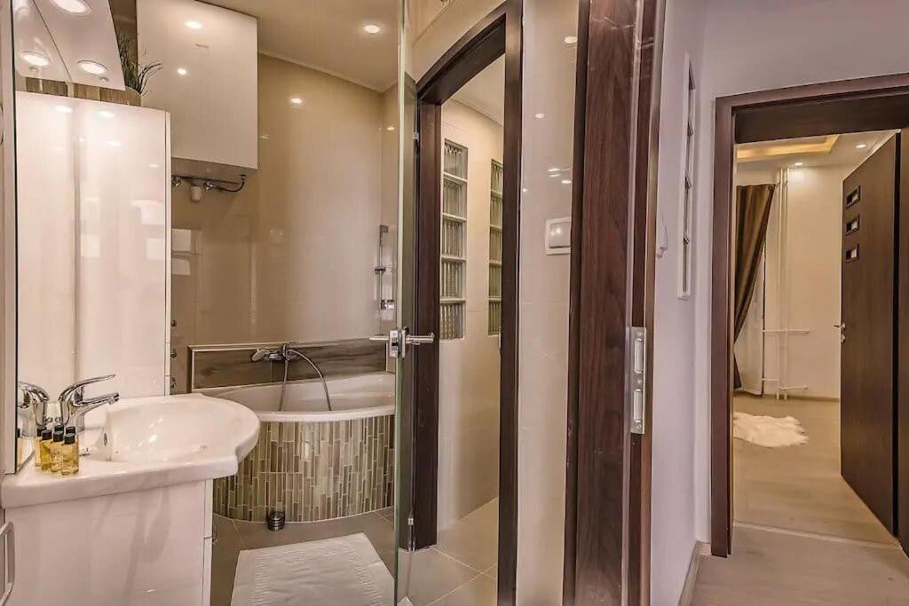 Szechenyi Renovated 2Br At Danube River 부다페스트 외부 사진